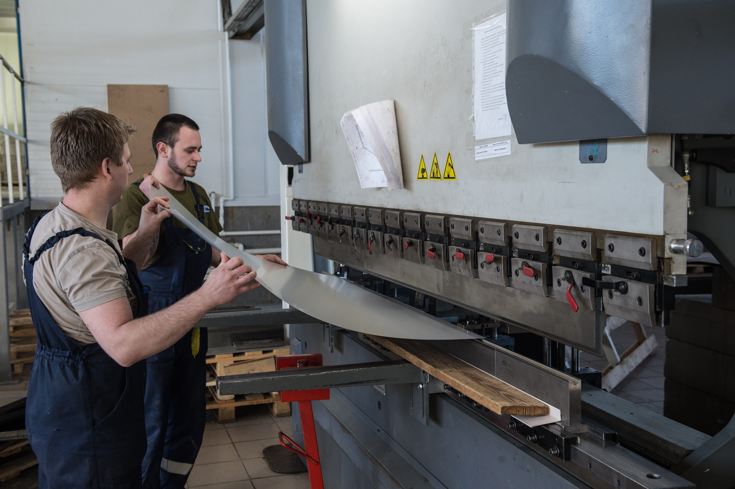 CNC Abkant Bükümde Ölçü Hassasiyeti Nasıl Sağlanır?